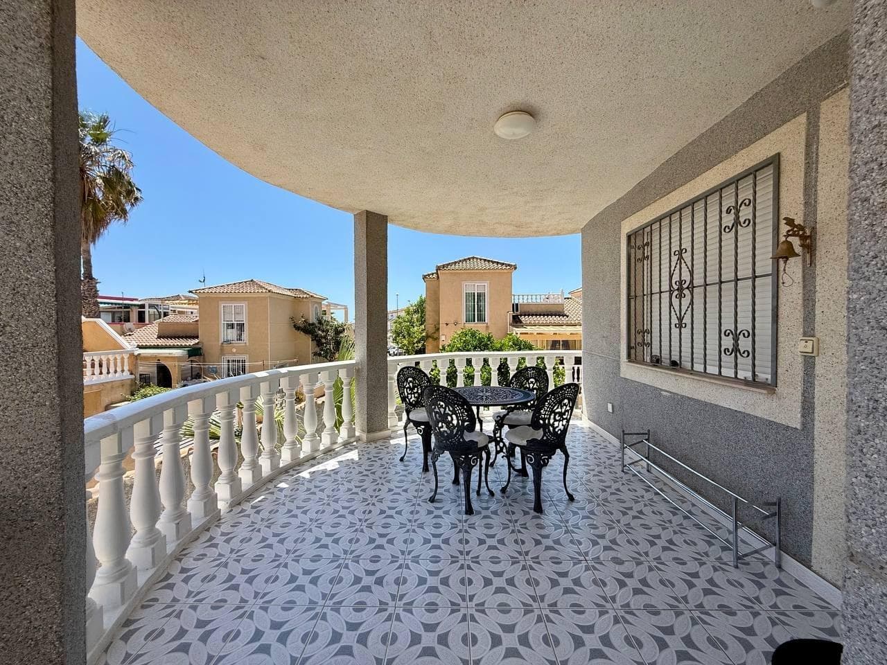 Vrijstaande Villa met 4 slaapkamers in Orihuela Costa - 2