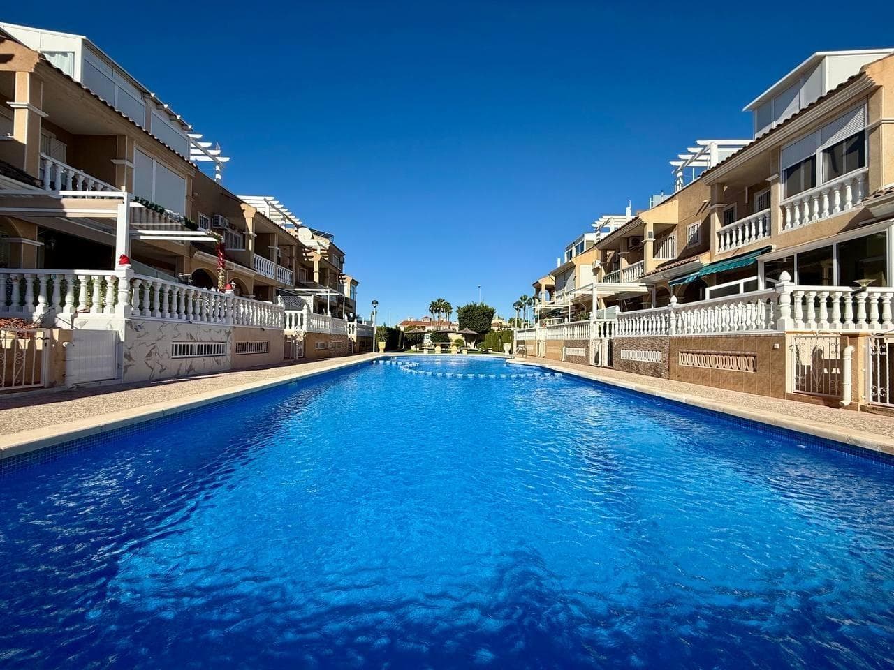 Vrijstaande Villa met 4 slaapkamers in Orihuela Costa - 5