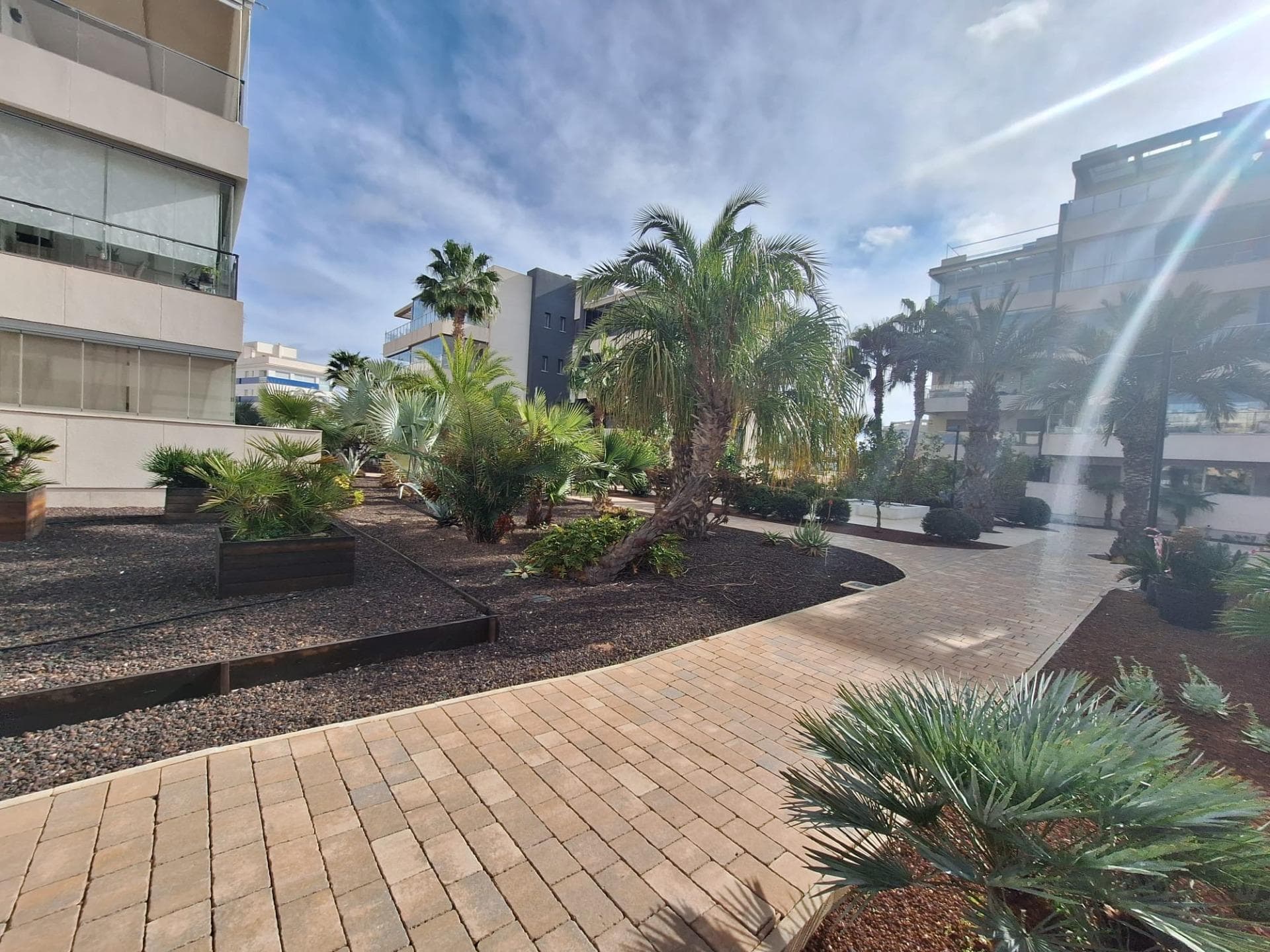 Apartamento Planta Media de 3 dormitorios en Orihuela Costa - 35