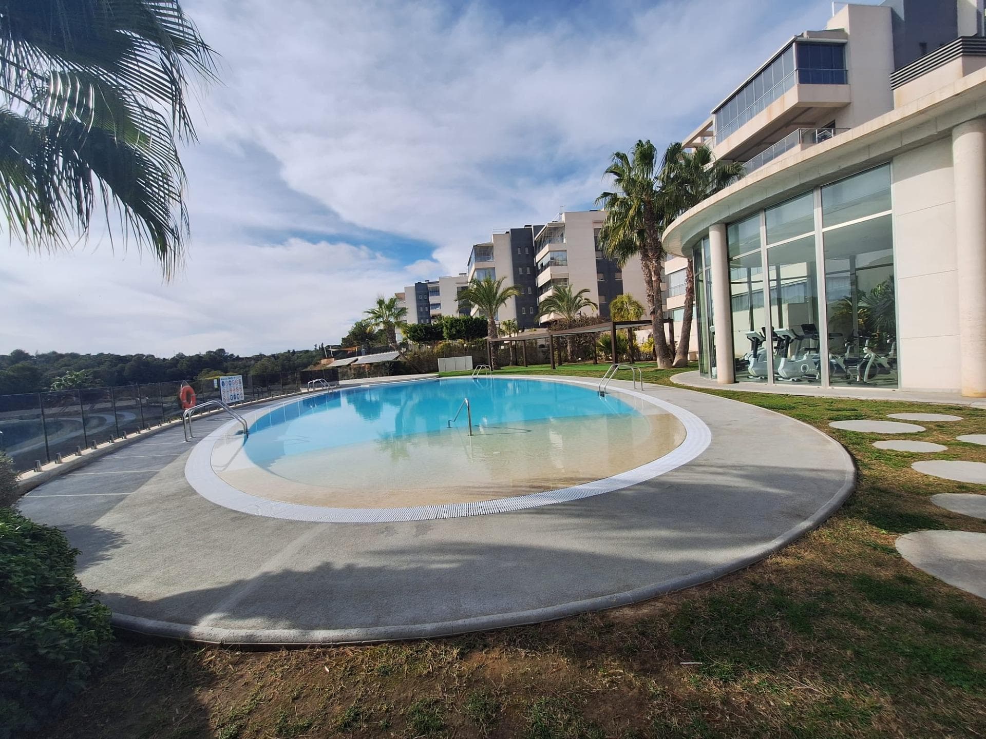 Apartamento Planta Media de 3 dormitorios en Orihuela Costa - 37