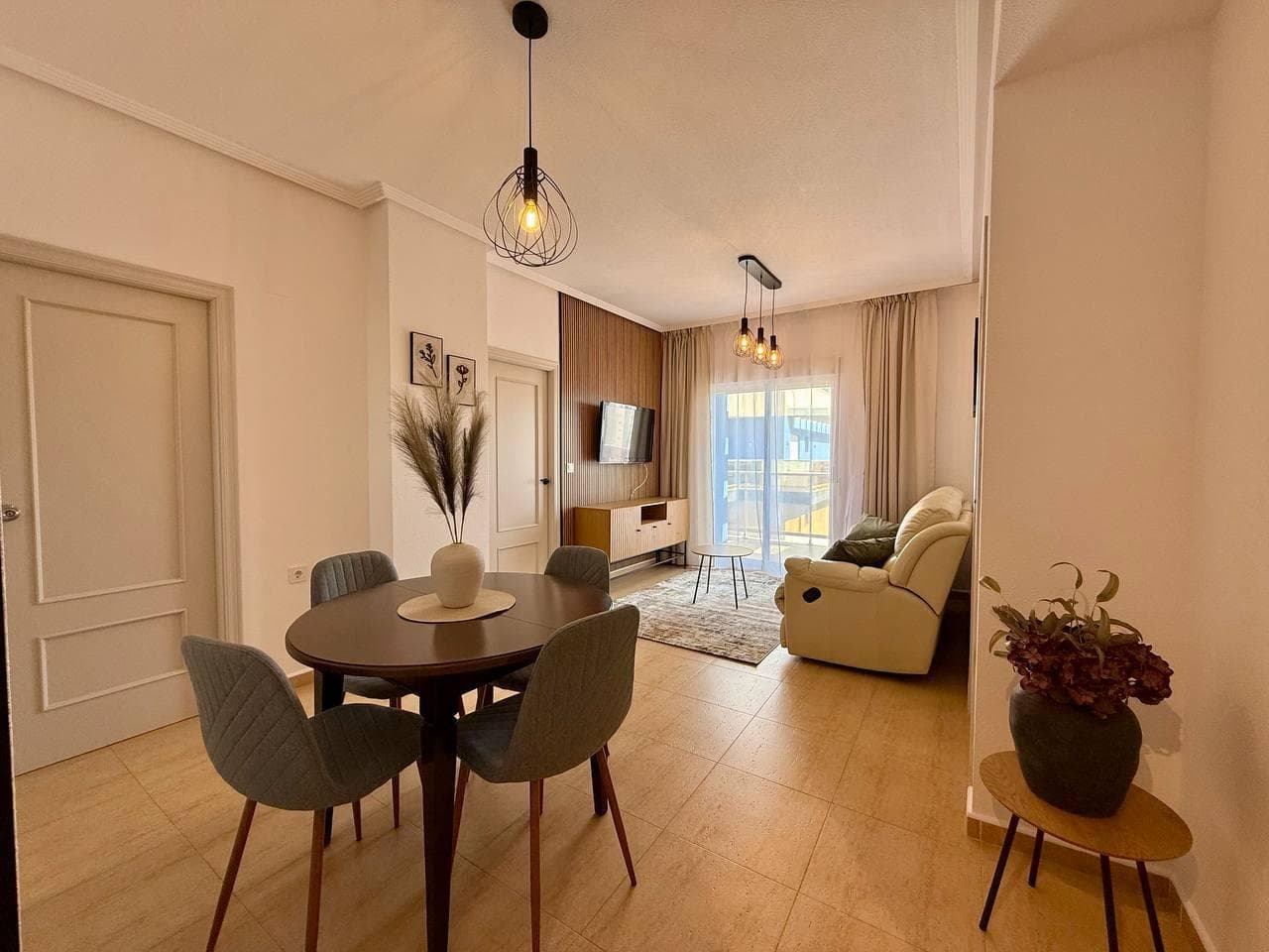 Apartamento Planta Media de 3 dormitorios en Guardamar del Segura - 12