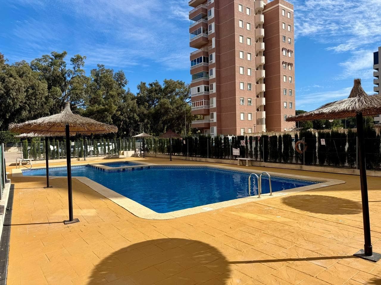 Apartamento Planta Media de 3 dormitorios en Guardamar del Segura - 2