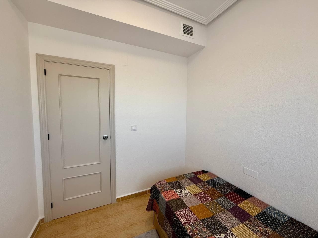 Apartamento Planta Media de 3 dormitorios en Guardamar del Segura - 35