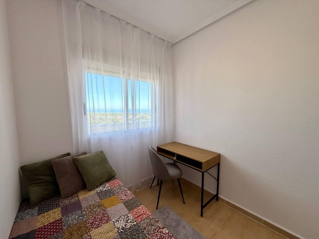 Apartamento Planta Media de 3 dormitorios en Guardamar del Segura - 36