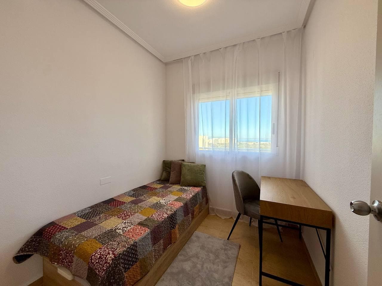 Apartamento Planta Media de 3 dormitorios en Guardamar del Segura - 37