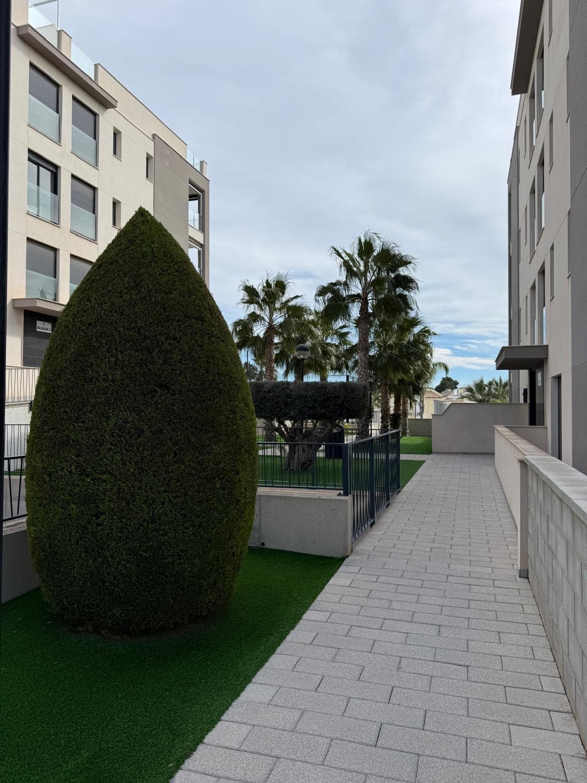 2 bed Middle Floor Apartment in Orihuela Costa - 23