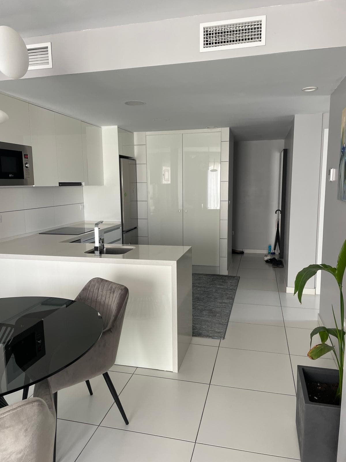 2 bed Middle Floor Apartment in Orihuela Costa - 5