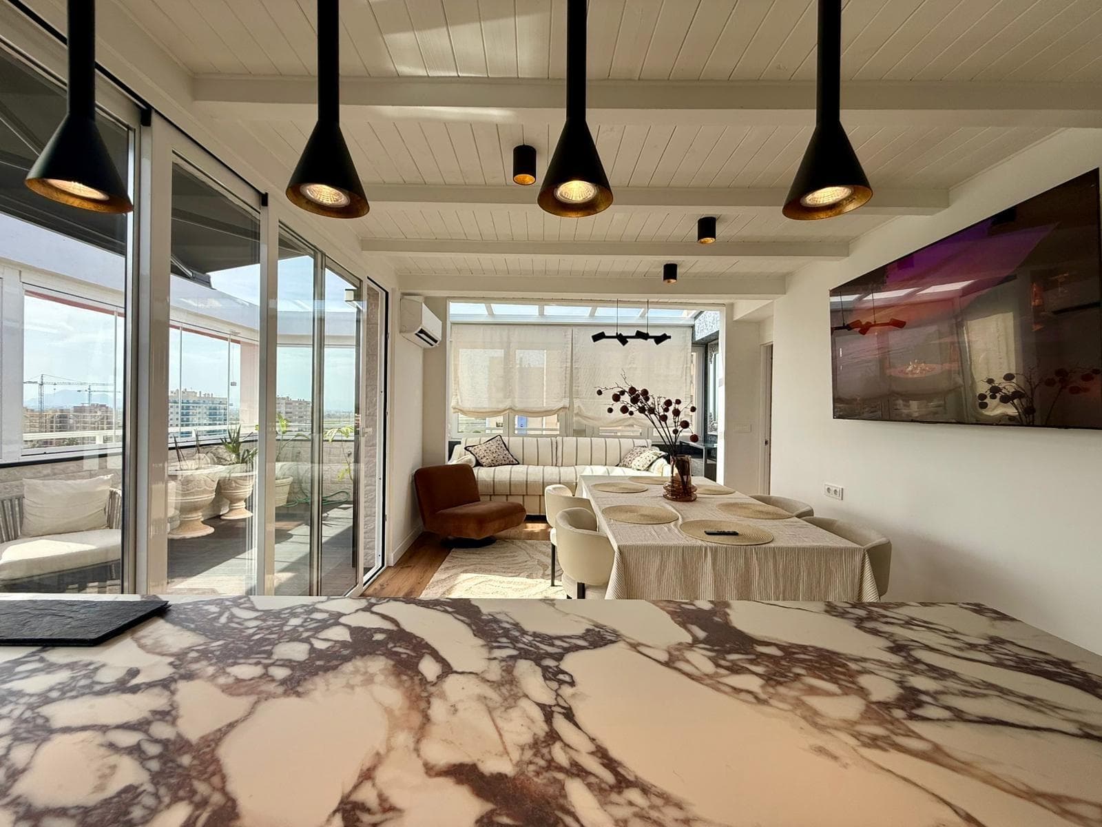 4 bed Middle Floor Apartment in Guardamar del Segura - 1