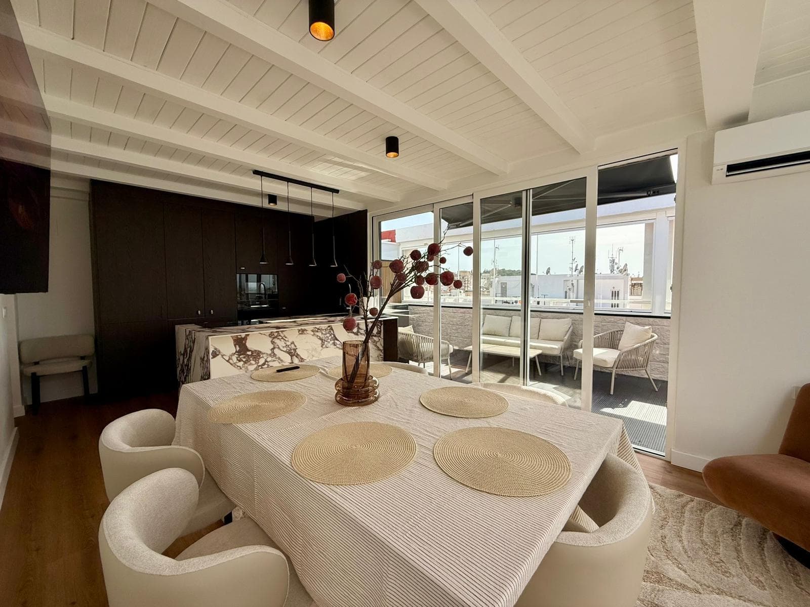 4 bed Middle Floor Apartment in Guardamar del Segura - 11
