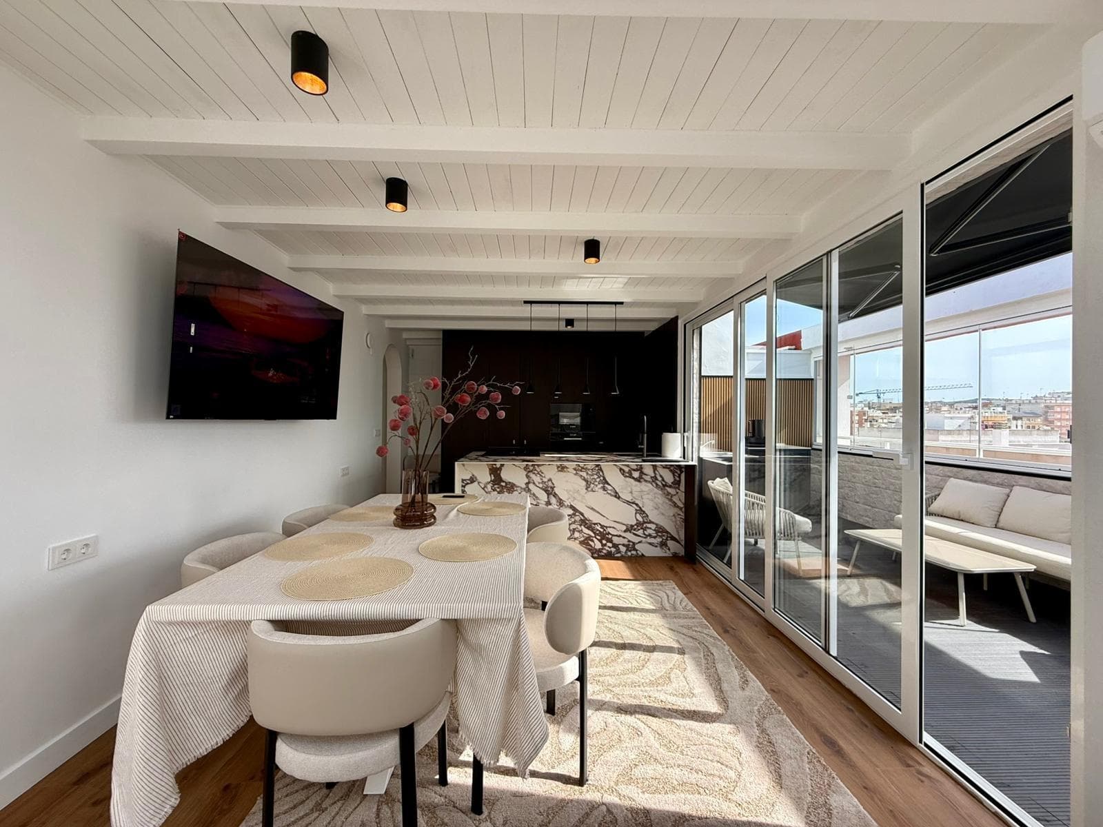 4 bed Middle Floor Apartment in Guardamar del Segura - 2