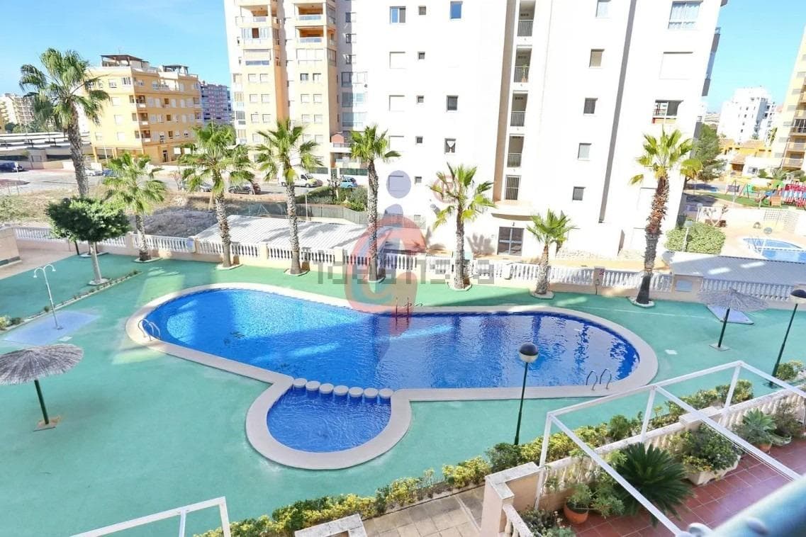 4 bed Middle Floor Apartment in Guardamar del Segura - 6