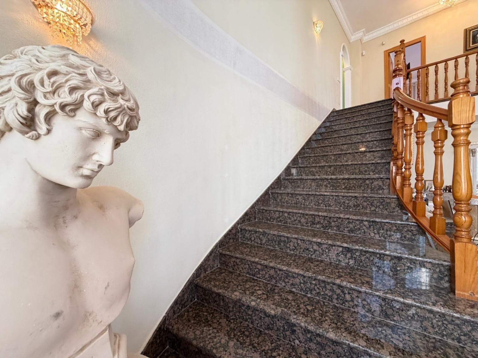 6 bed Detached Villa in Rojales - 40