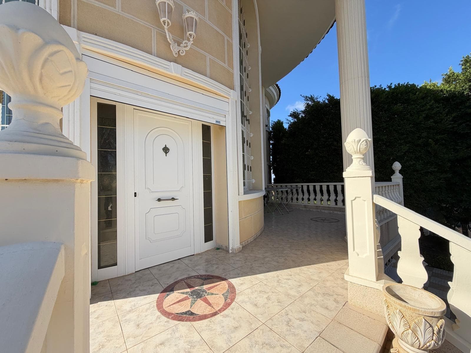 6 bed Detached Villa in Rojales - 5