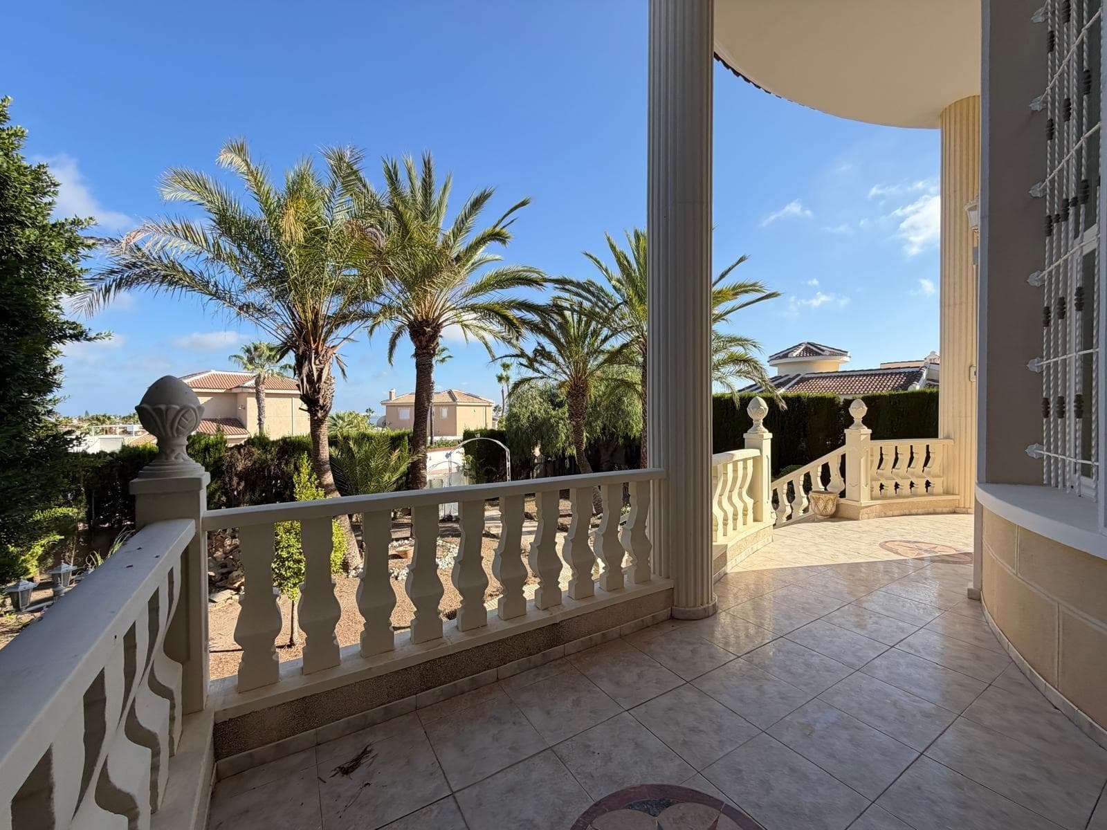 6 bed Detached Villa in Rojales - 8