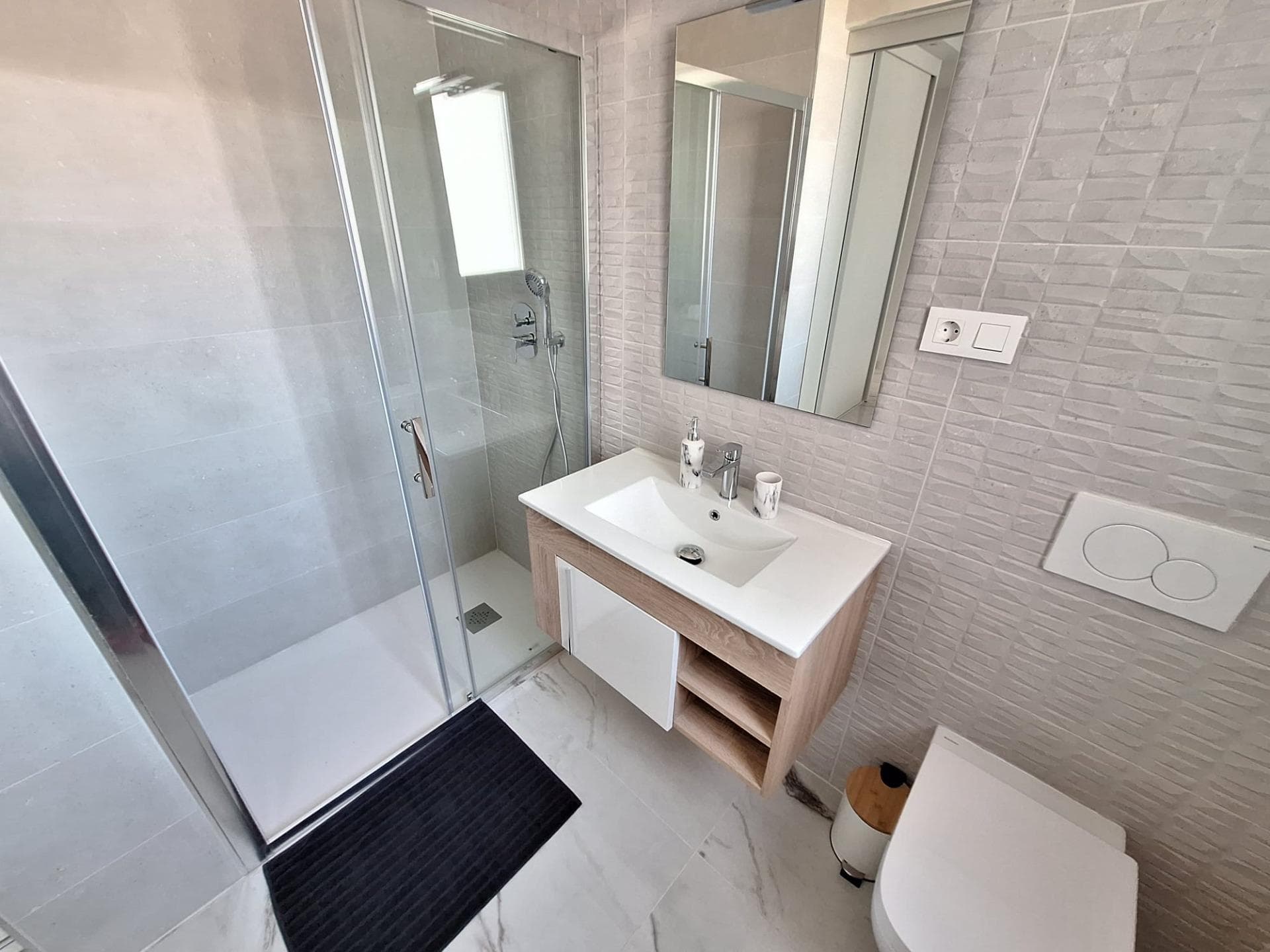 2 bed Middle Floor Apartment in Orihuela Costa - 7