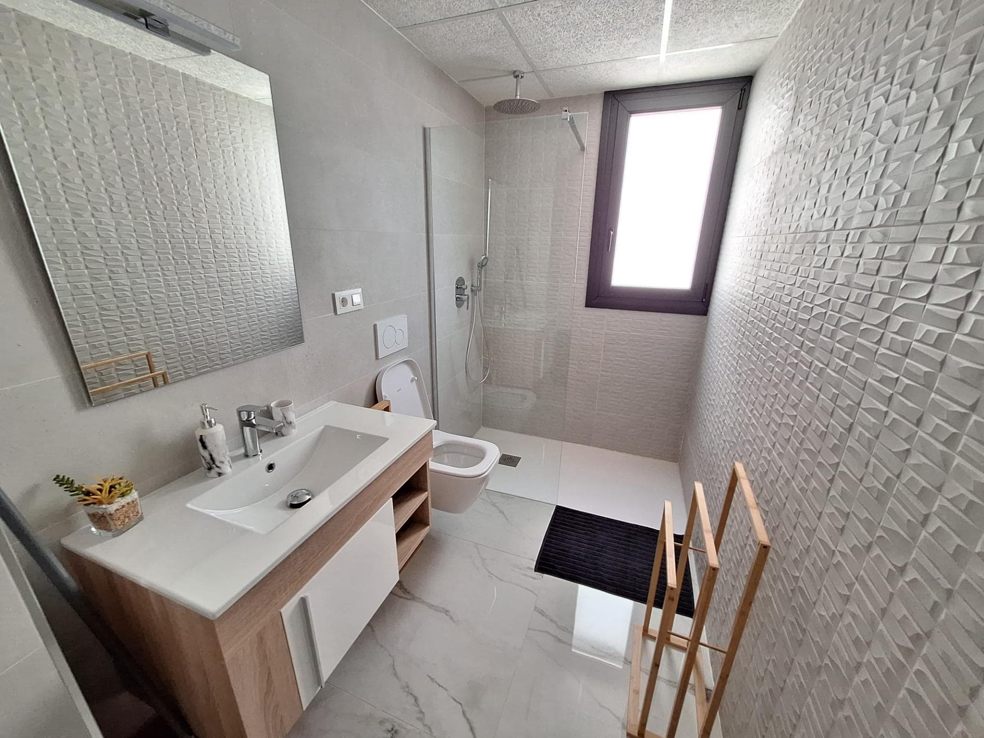 2 bed Middle Floor Apartment in Orihuela Costa - 8