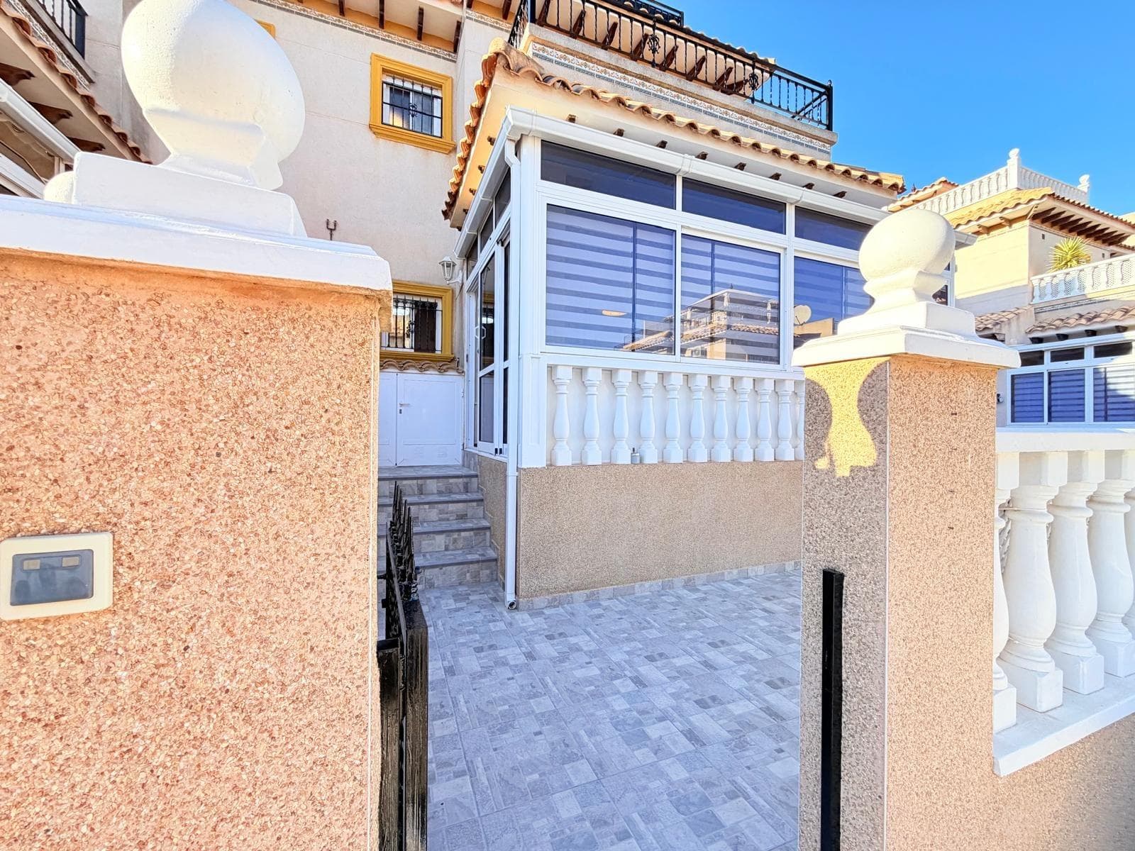 Geschakelde Woning met 2 slaapkamers in Orihuela Costa - 3