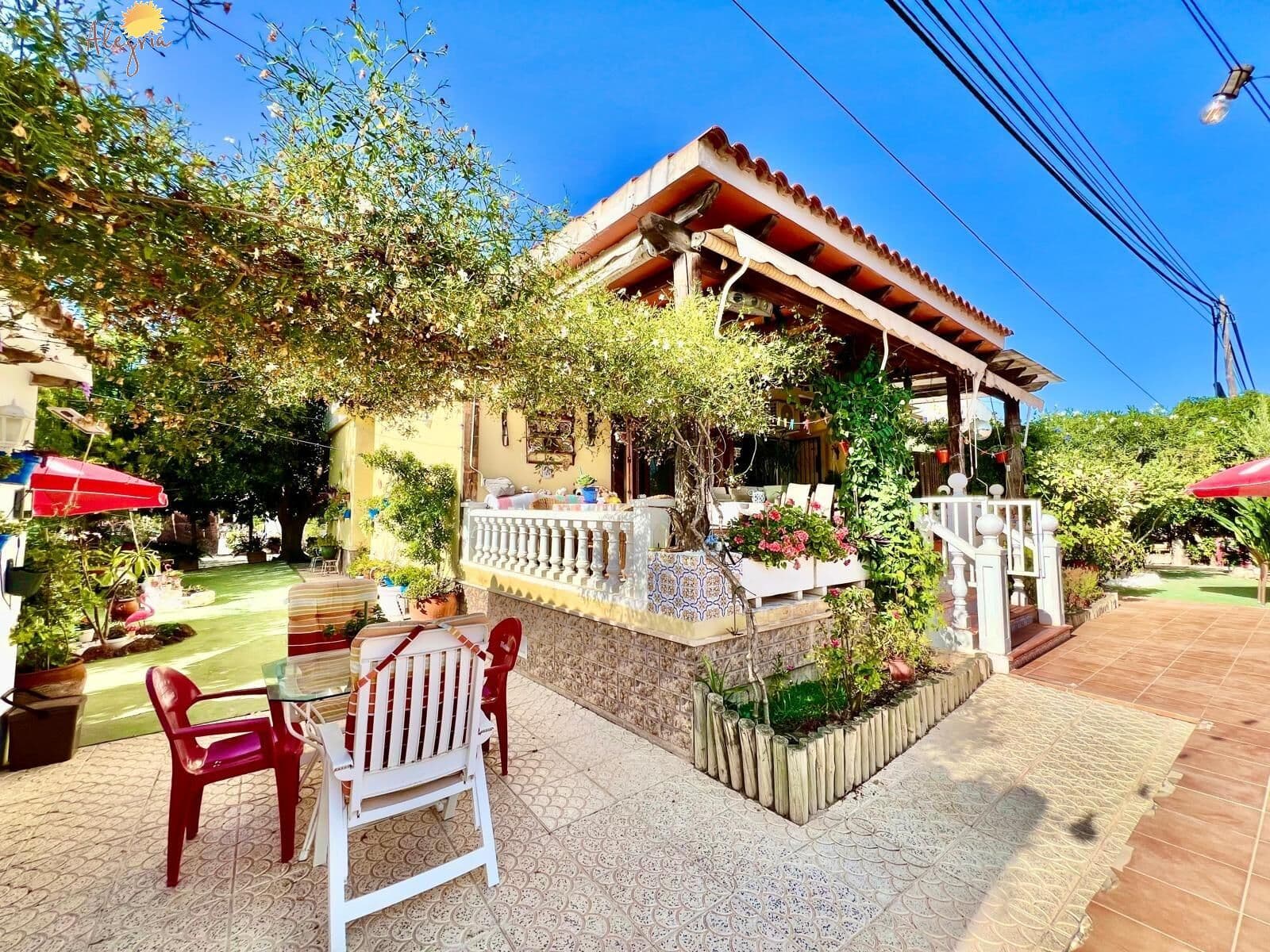 Villa - Chalet de 4 dormitorios en Daya Vieja - 37