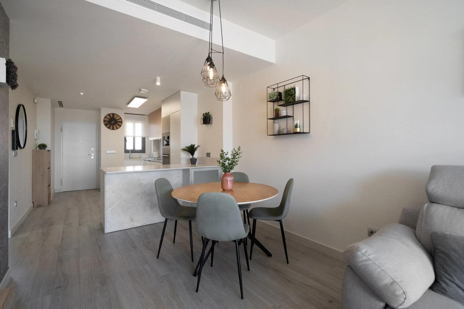 Apartamento Planta Media de 2 dormitorios en Guardamar del Segura - 2