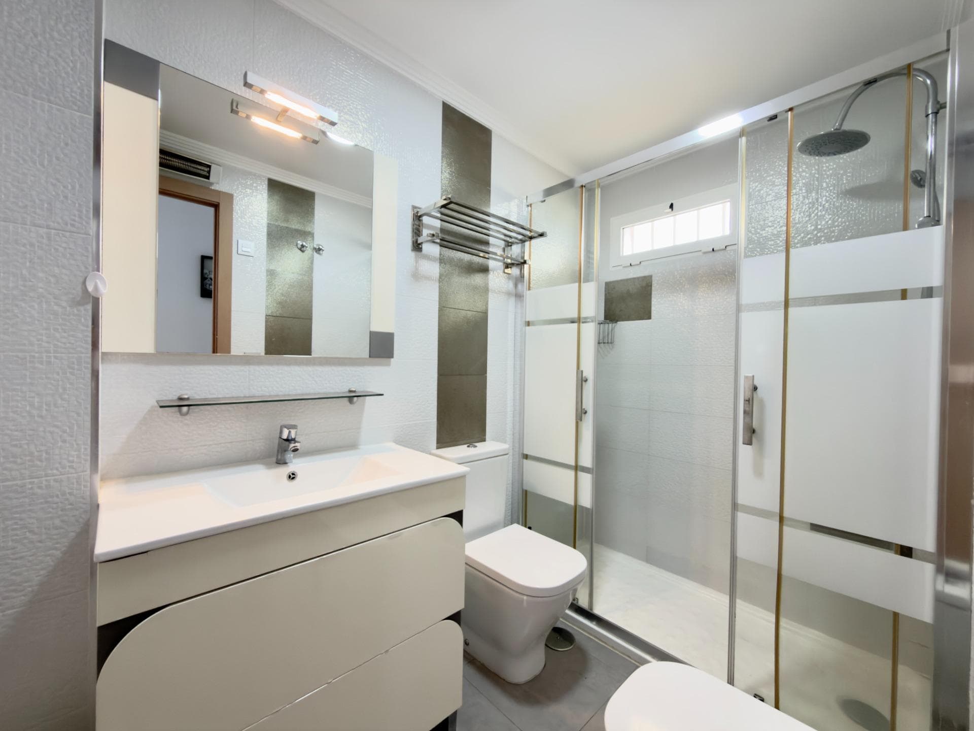 Apartamento Planta Media de 2 dormitorios en Guardamar del Segura