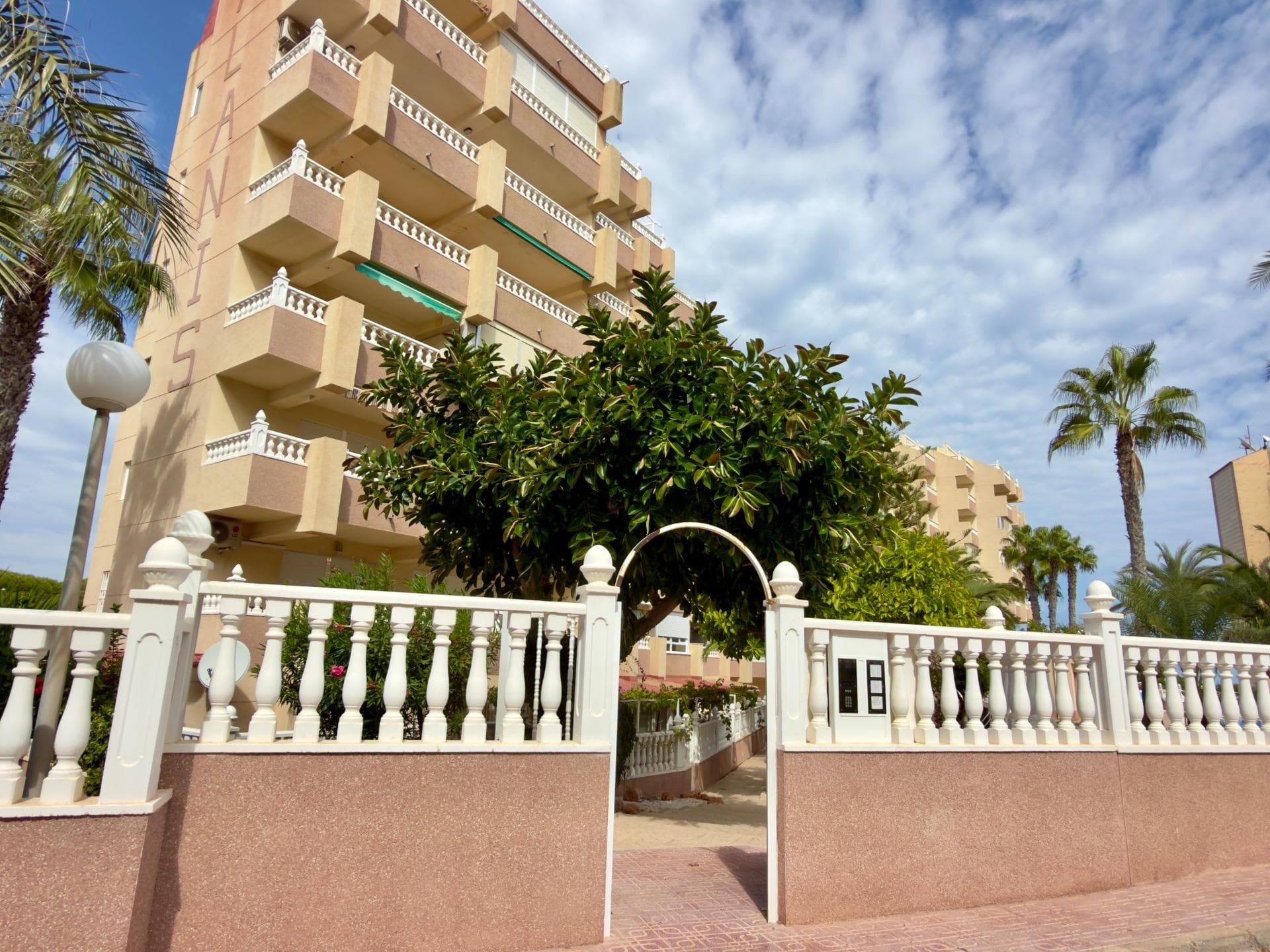 Apartamento Planta Media de 2 dormitorios en Guardamar del Segura