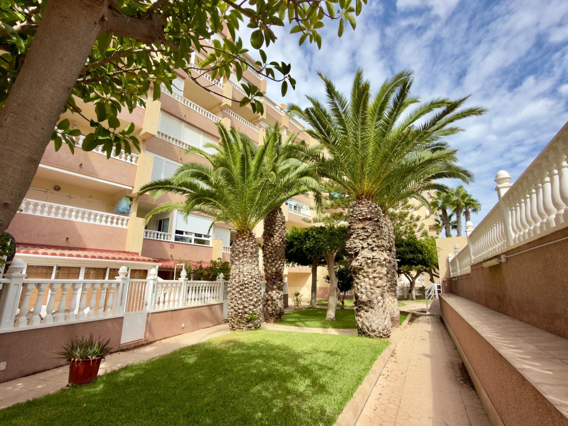 Apartamento Planta Media de 2 dormitorios en Guardamar del Segura