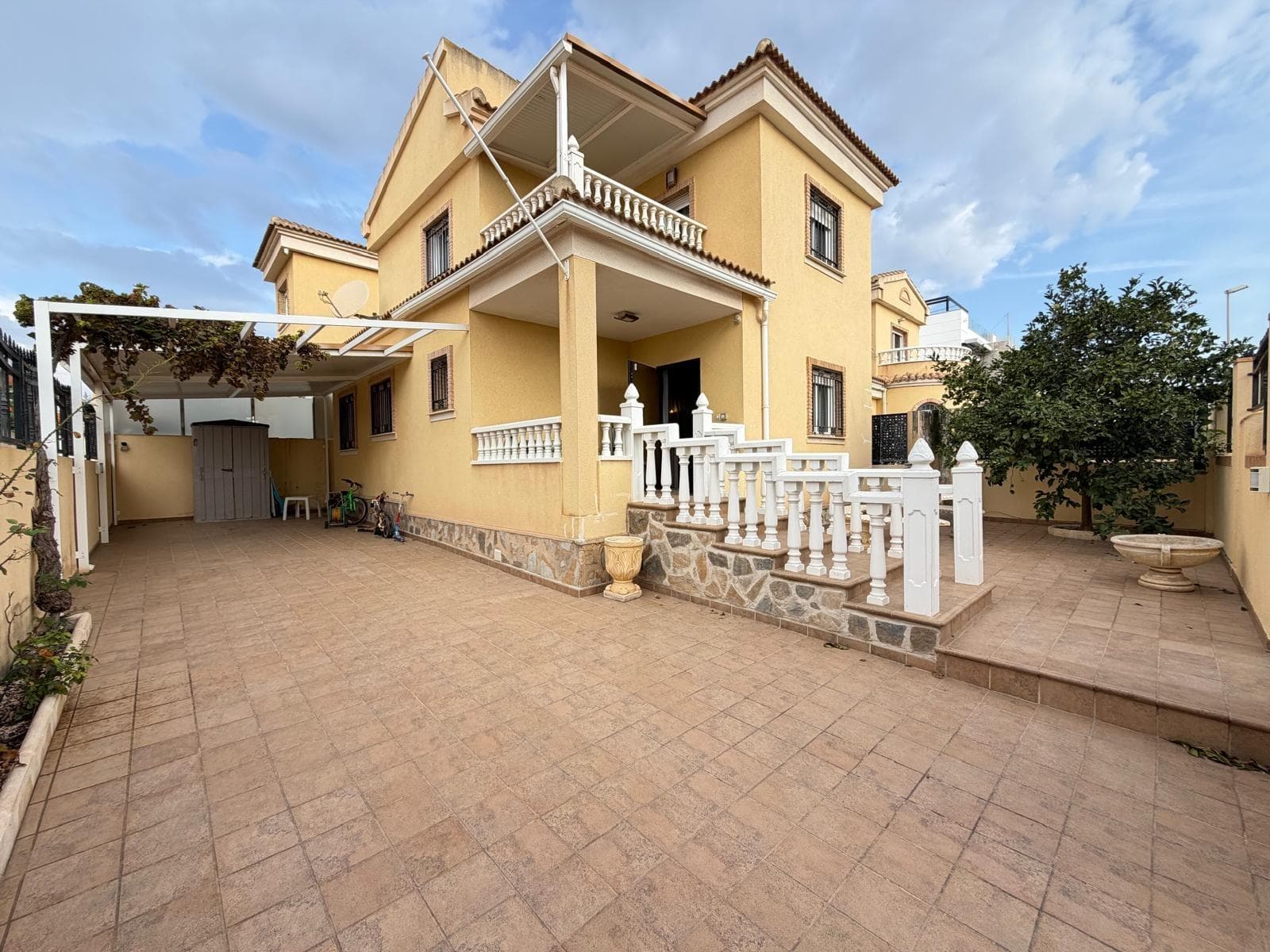 Villa - Chalet de 4 dormitorios en Orihuela Costa - 1
