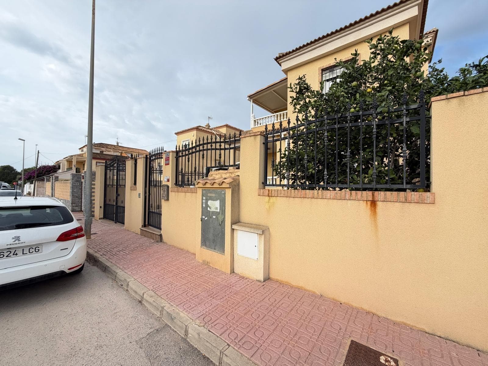 Villa - Chalet de 4 dormitorios en Orihuela Costa - 2