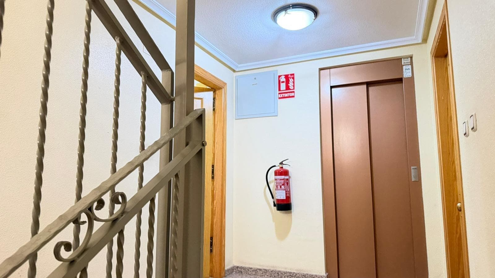 Tussenverdieping Appartement met 3 slaapkamers in Benijofar - 15