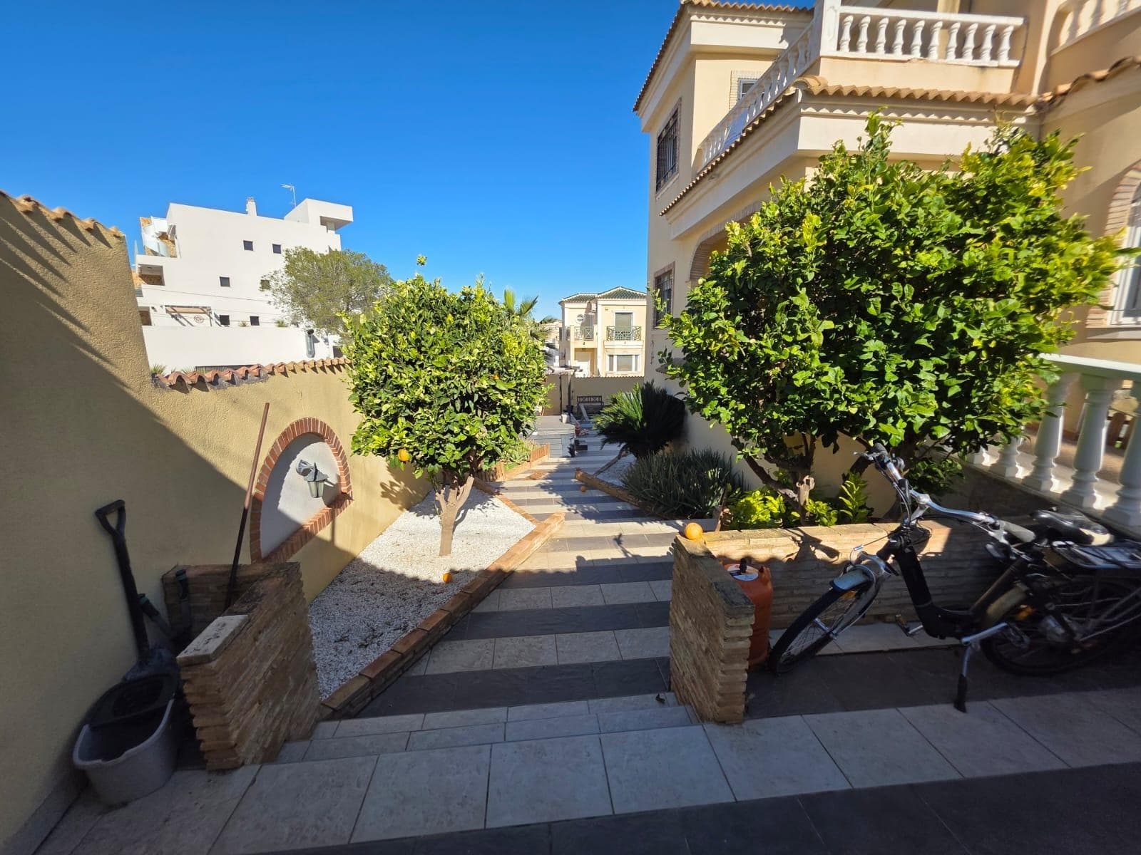 Vrijstaande Villa met 4 slaapkamers in Orihuela Costa - 19
