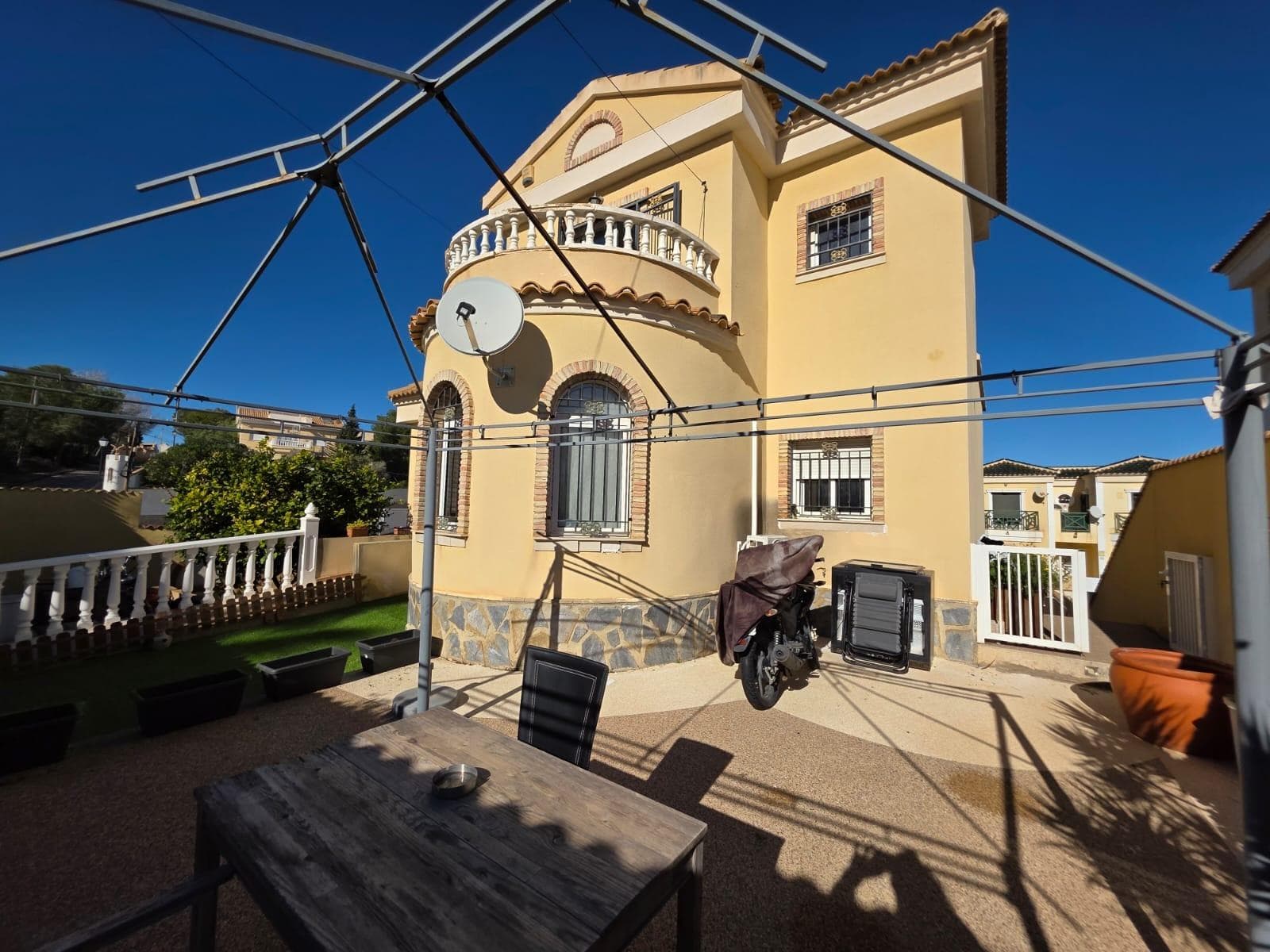 Vrijstaande Villa met 4 slaapkamers in Orihuela Costa - 25