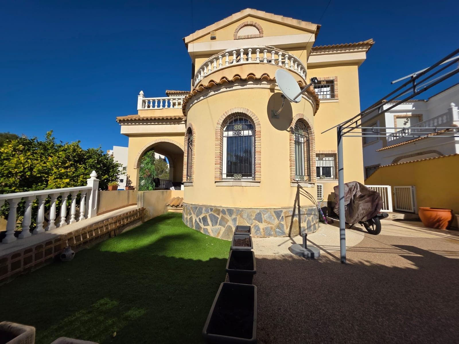Vrijstaande Villa met 4 slaapkamers in Orihuela Costa - 6