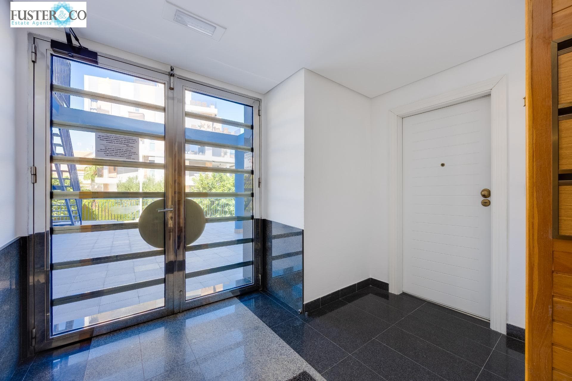 Tussenverdieping Appartement met 2 slaapkamers in Orihuela Costa - 36