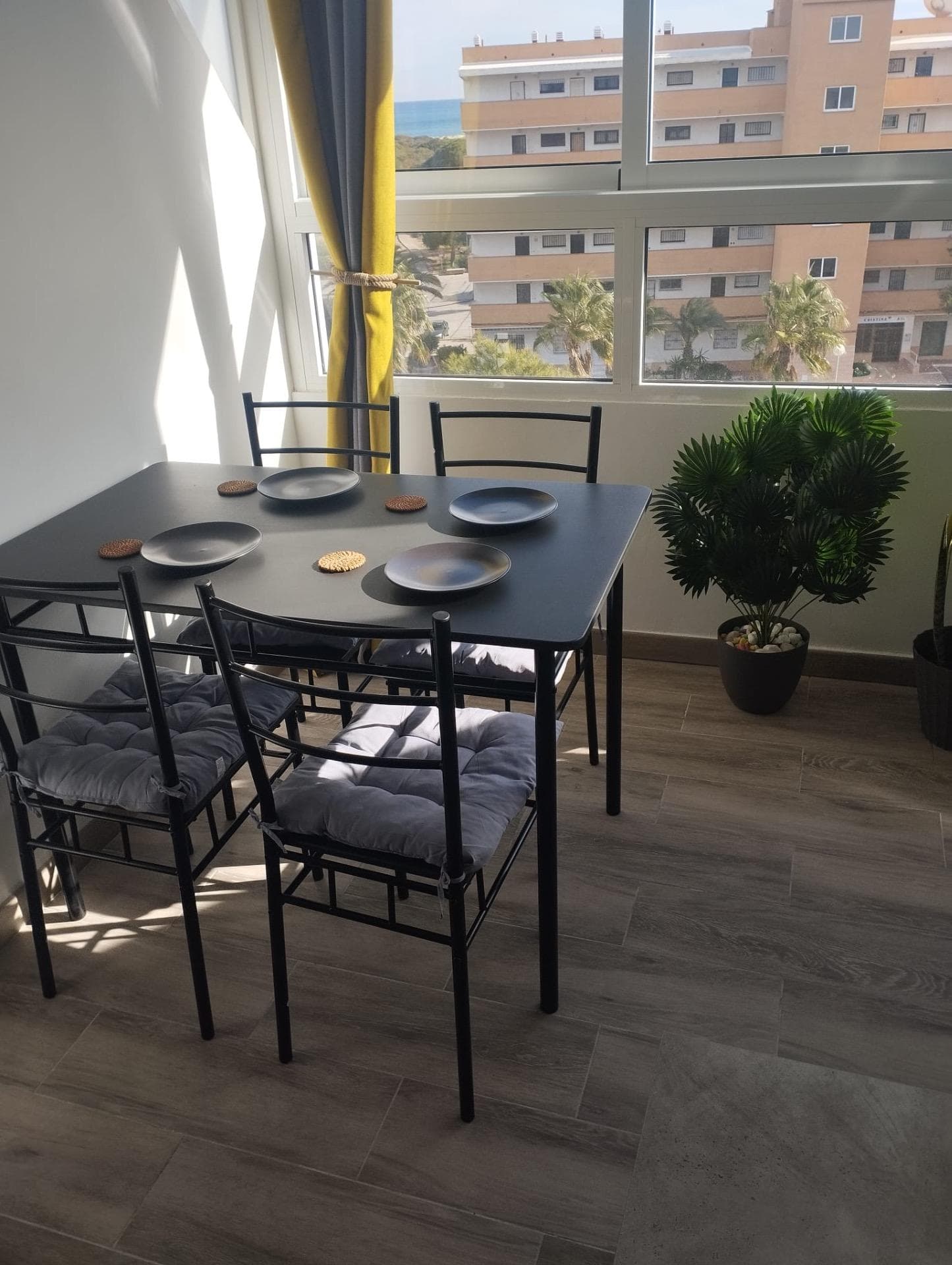Tussenverdieping Appartement met 2 slaapkamers in Guardamar del Segura - 1