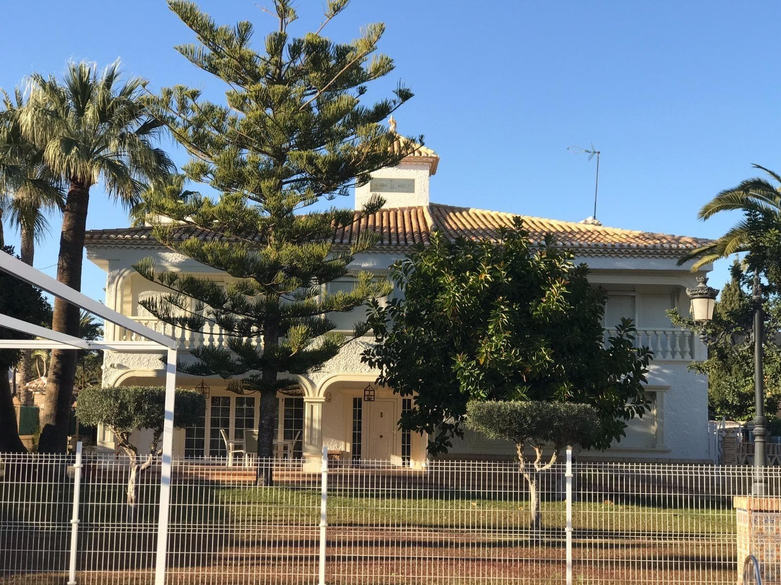 7 bed Detached Villa in Orihuela Costa - 1
