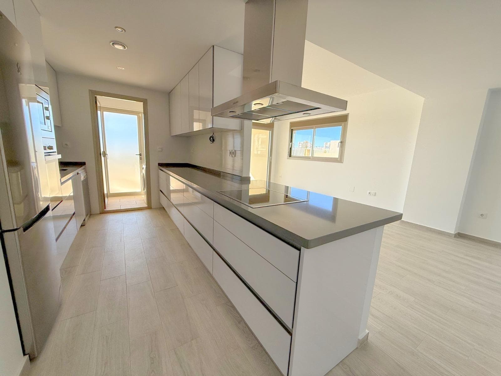 Apartamento Planta Media de 3 dormitorios en Orihuela Costa - 10