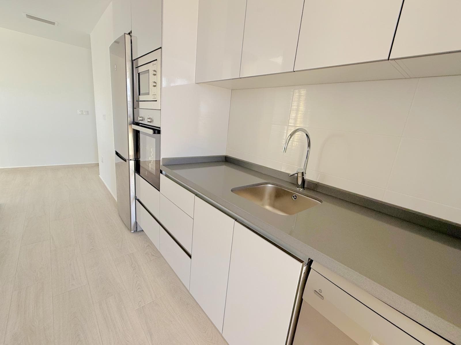 Apartamento Planta Media de 3 dormitorios en Orihuela Costa - 13