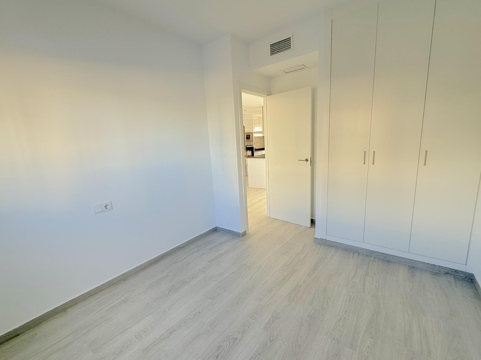 Apartamento Planta Media de 3 dormitorios en Orihuela Costa - 16