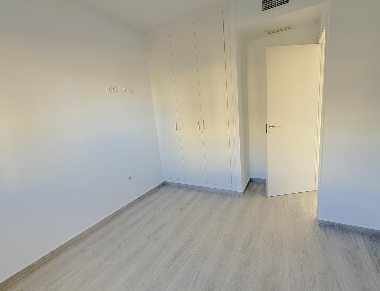 Apartamento Planta Media de 3 dormitorios en Orihuela Costa - 17