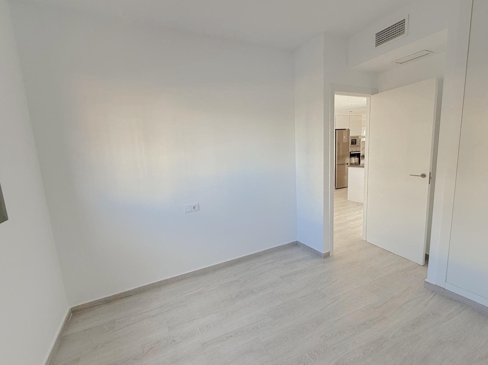Apartamento Planta Media de 3 dormitorios en Orihuela Costa - 19