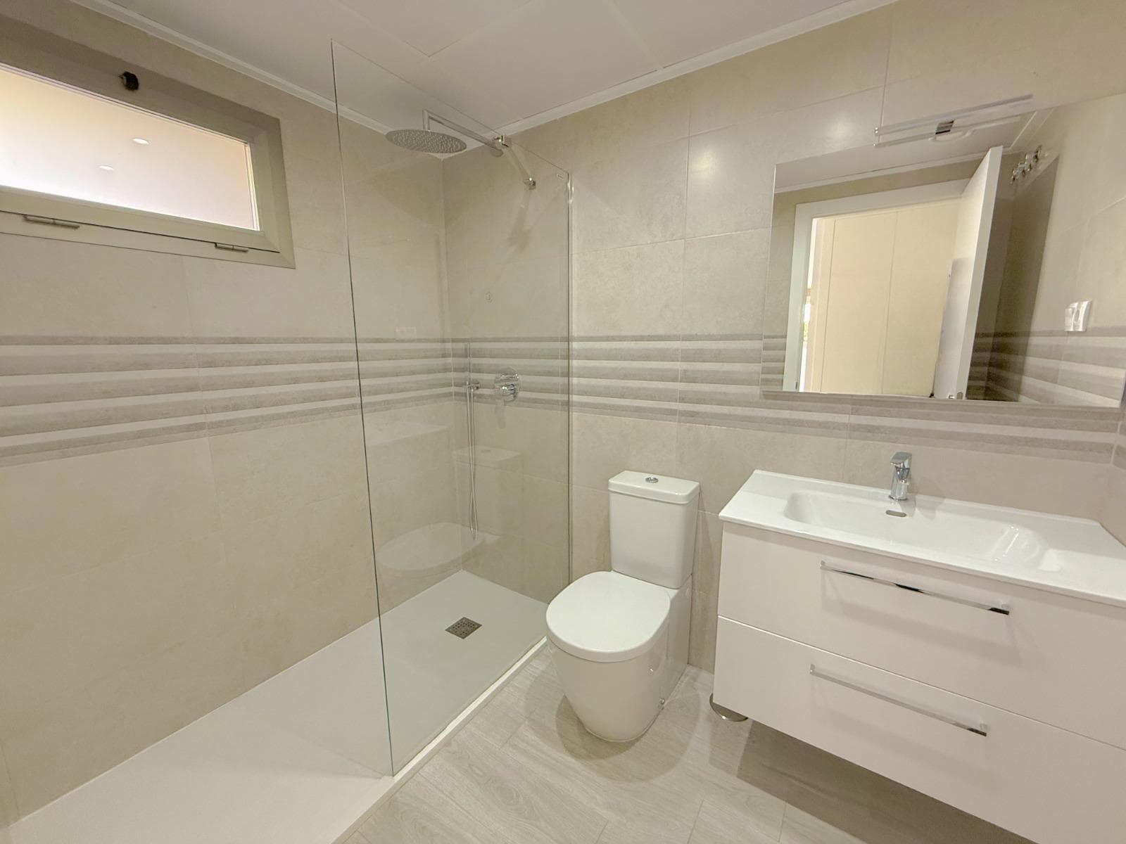 Apartamento Planta Media de 3 dormitorios en Orihuela Costa - 28