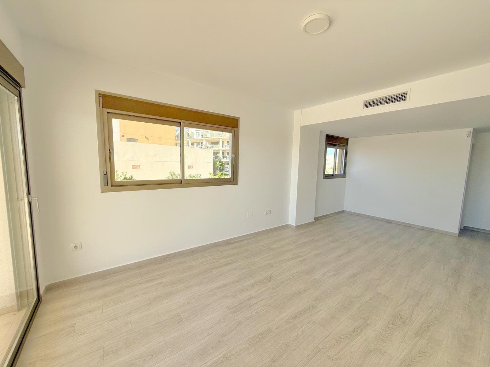 Apartamento Planta Media de 3 dormitorios en Orihuela Costa - 9