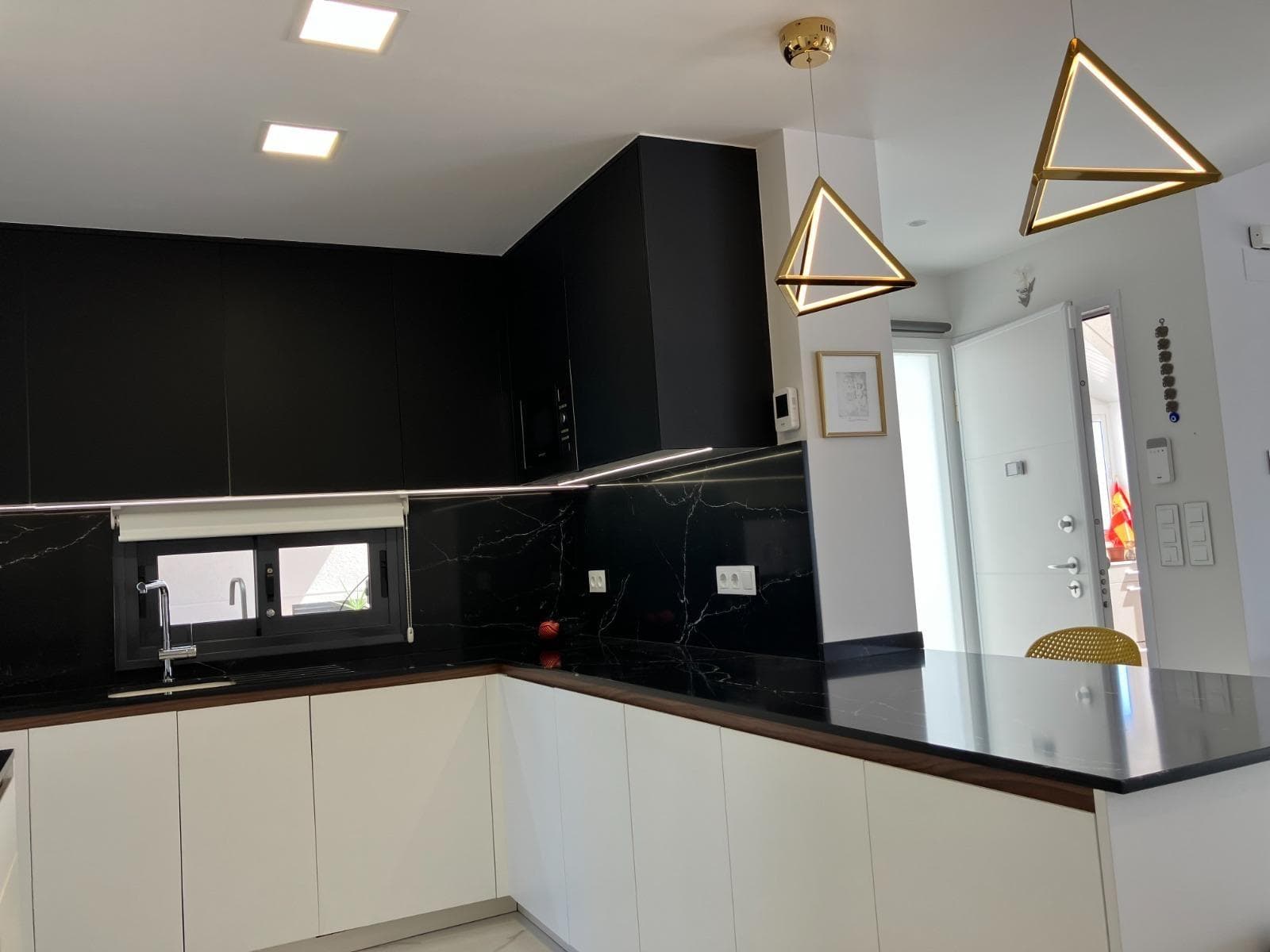Bungalow met 2 slaapkamers in San Miguel de Salinas - 19