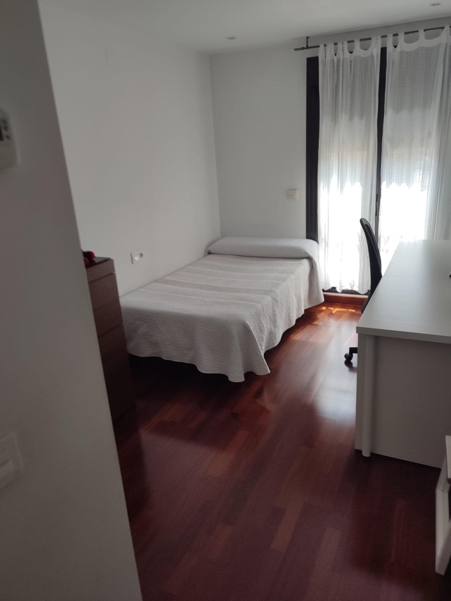 Apartamento Planta Media de 4 dormitorios en Orihuela - 9