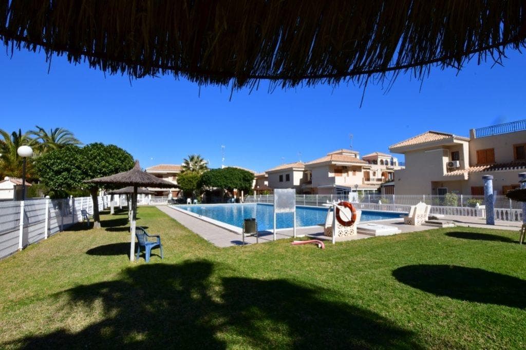 Tussenverdieping Appartement met 2 slaapkamers in Orihuela Costa - 2