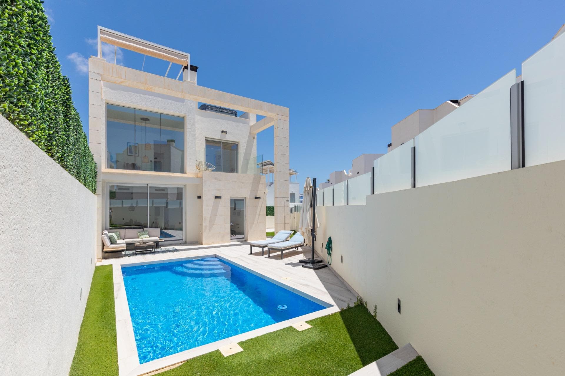 3 bed Detached Villa in Orihuela Costa - 1