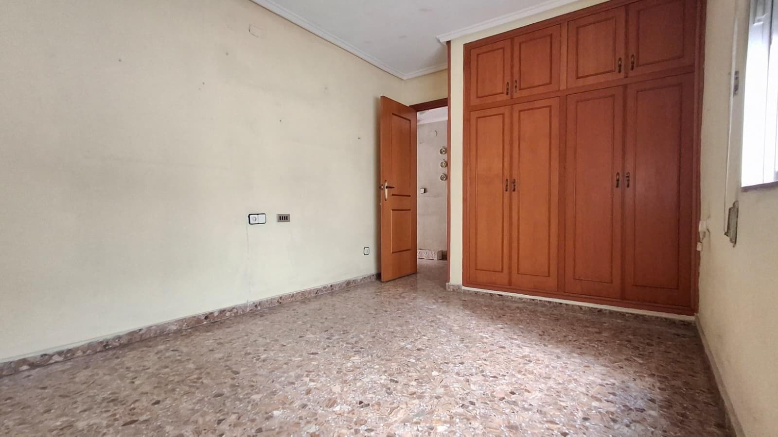 Apartamento Planta Media de 4 dormitorios en Orihuela - 20