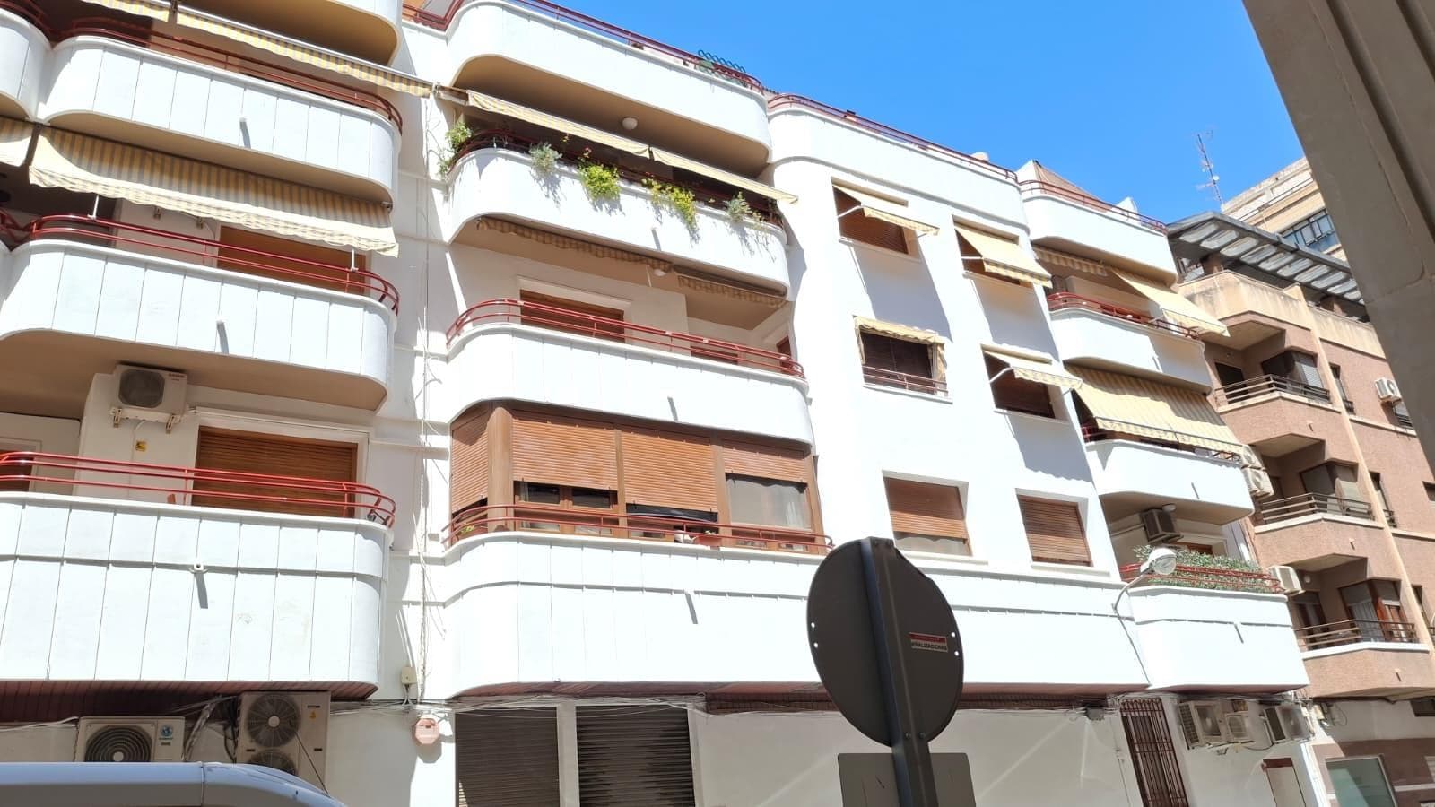 Apartamento Planta Media de 4 dormitorios en Orihuela - 7