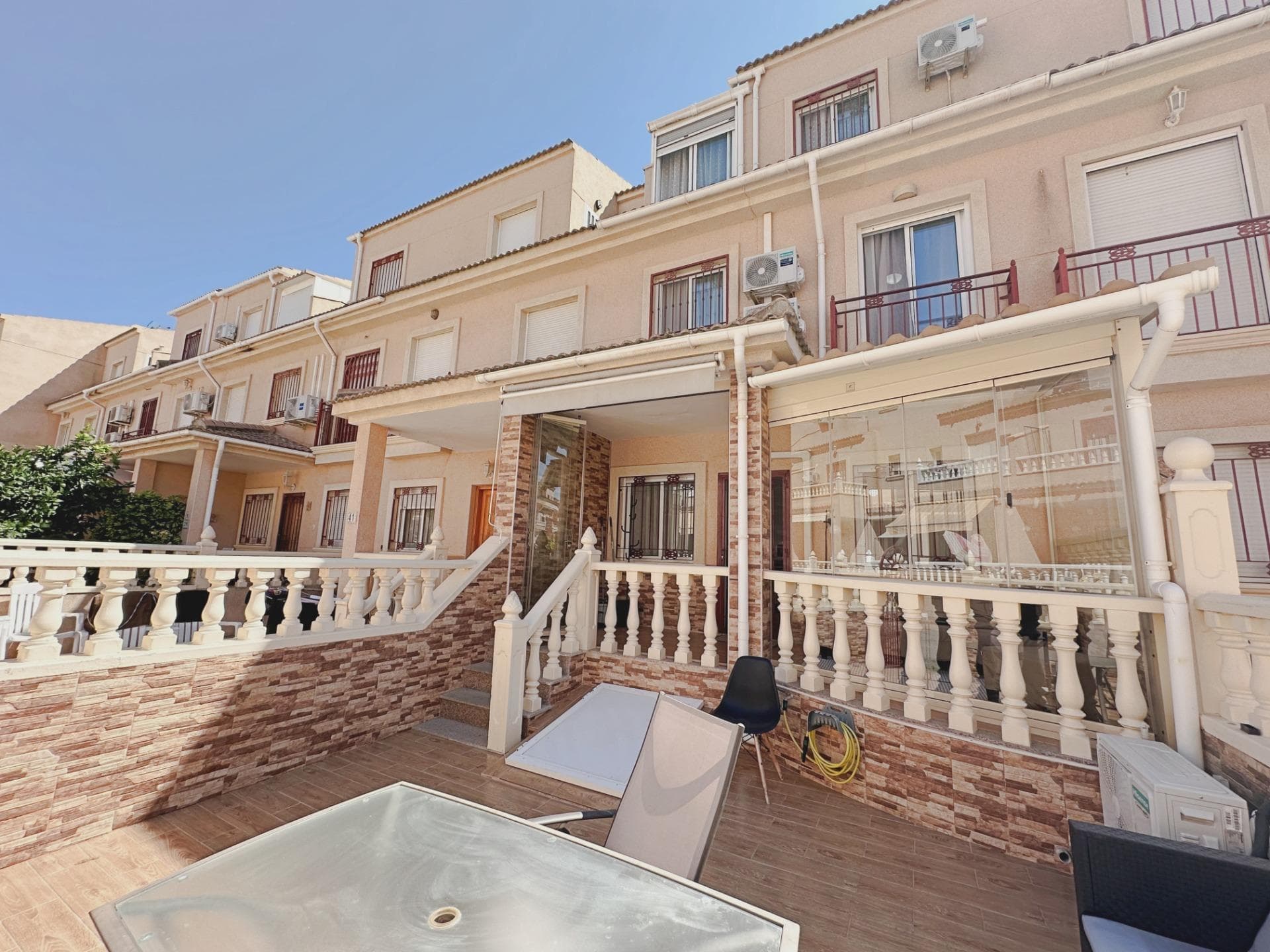 Pareada de 3 dormitorios en Orihuela Costa - 1