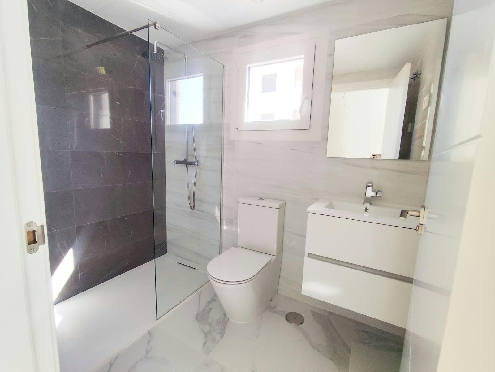 Apartamento Planta Media de 3 dormitorios en Orihuela Costa - 24